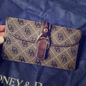 Authentic Dooney&Bourke Wallet